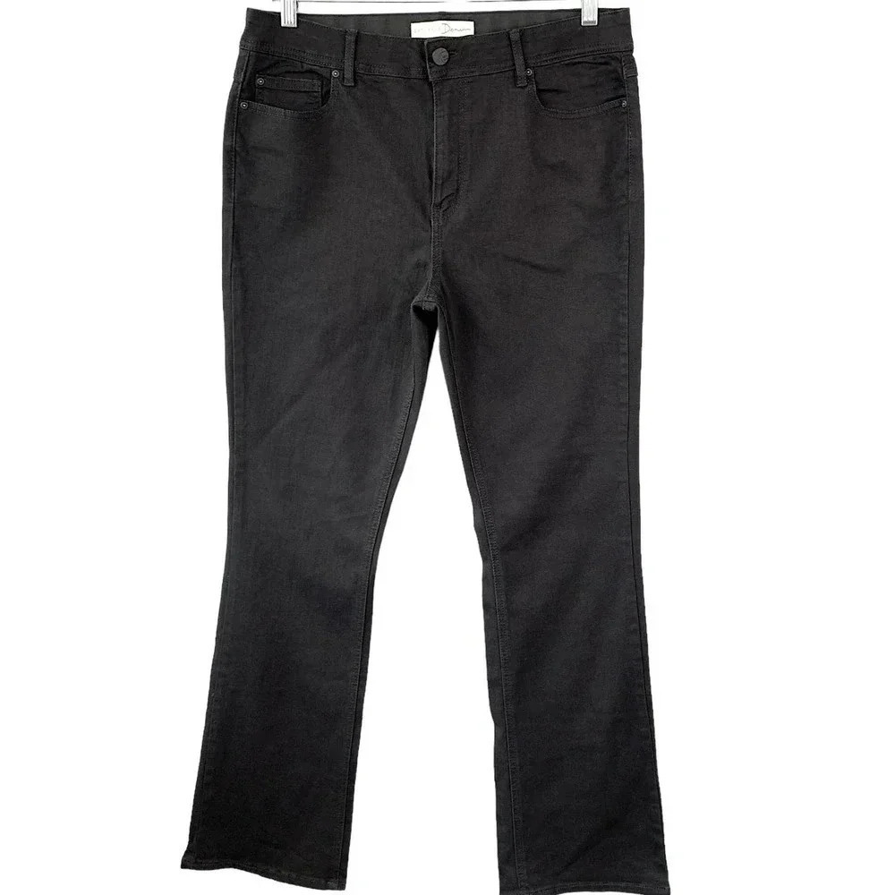 C Est 1946 Classic Black Denim Jeans Size 14 Straight Leg High Waist Stretchy